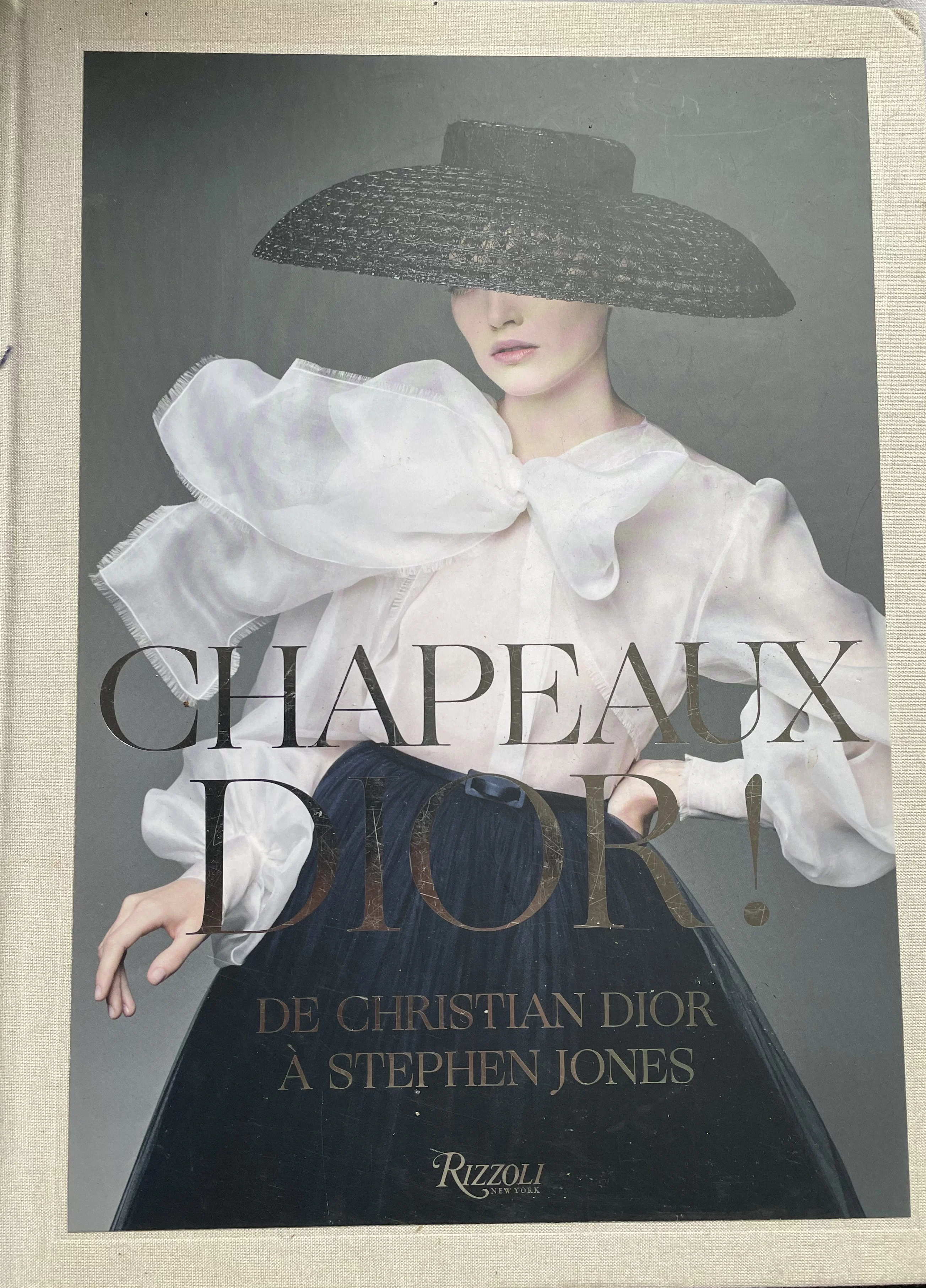 CHAPEAUX DIOR  De Christian Dior à Stephen Jones