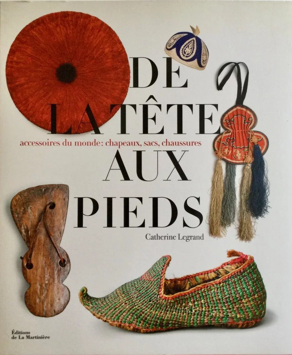 DE LA TÊTE AUX PIEDS